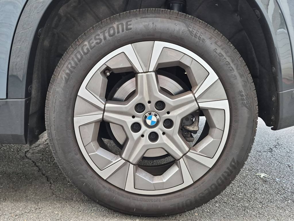 Thumbnail: 2023 BMW X1 - 8