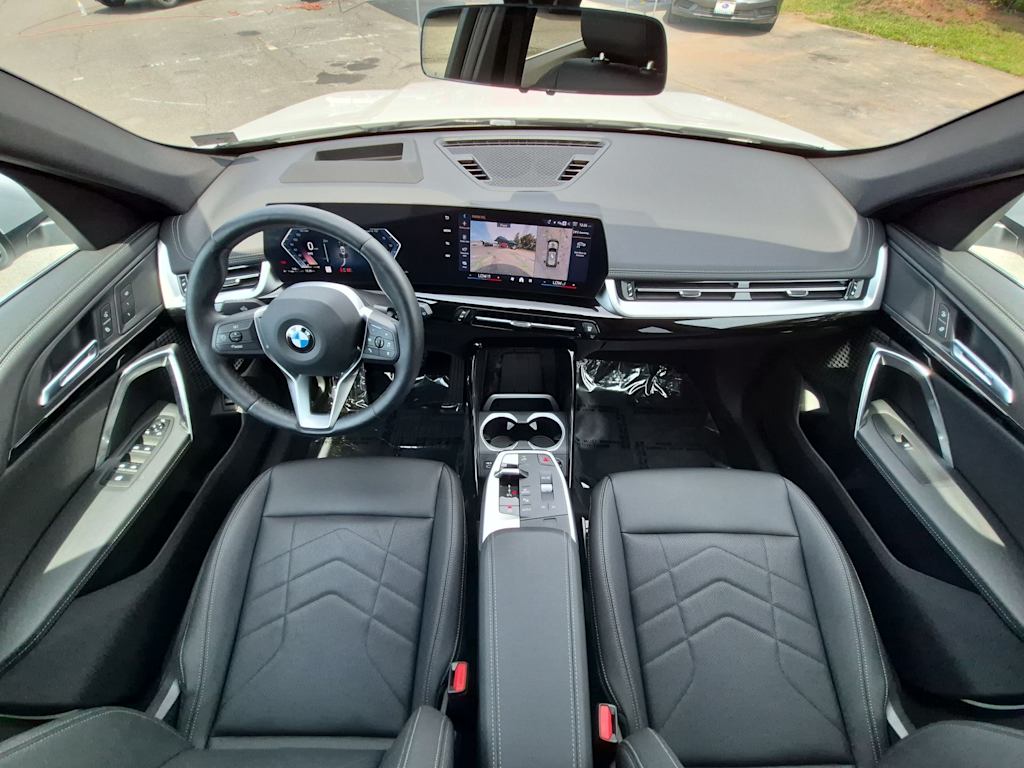 Thumbnail: 2024 BMW X1 - 10
