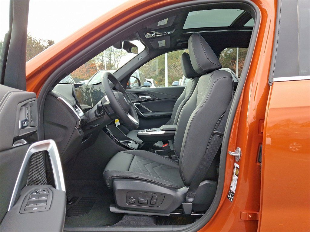 Thumbnail: 2025 BMW X1 - 5