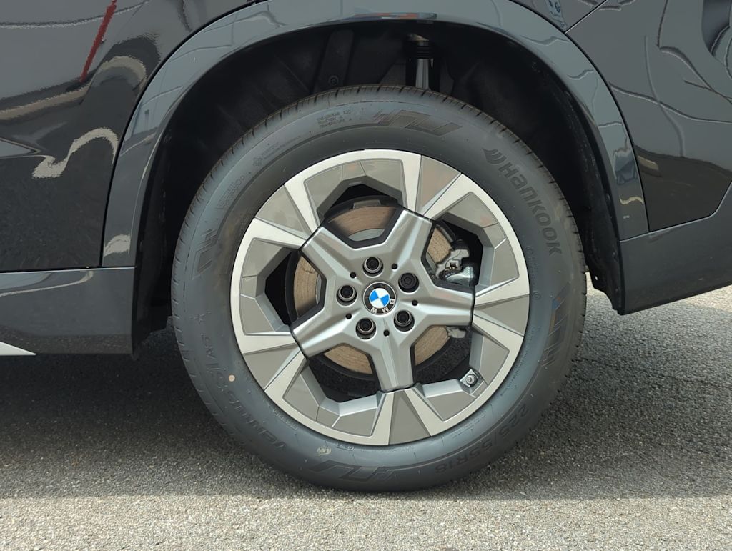 Thumbnail: 2025 BMW X1 - 8