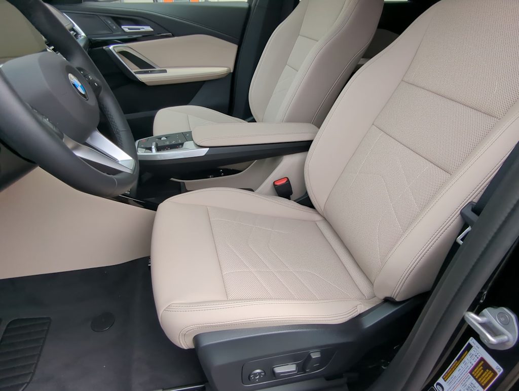 Thumbnail: 2025 BMW X1 - 12