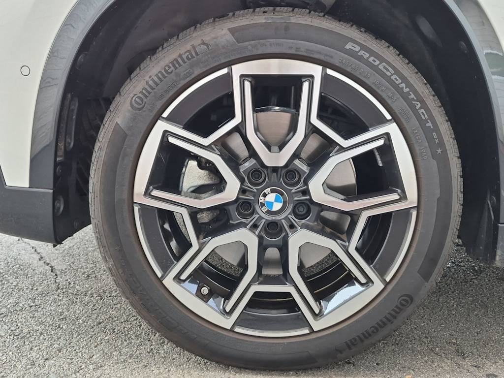 Thumbnail: 2026 BMW X1 - 8