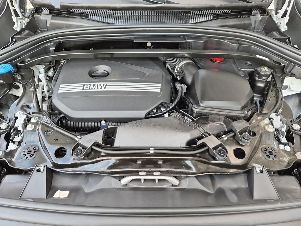 Thumbnail: 2026 BMW X1 - 9