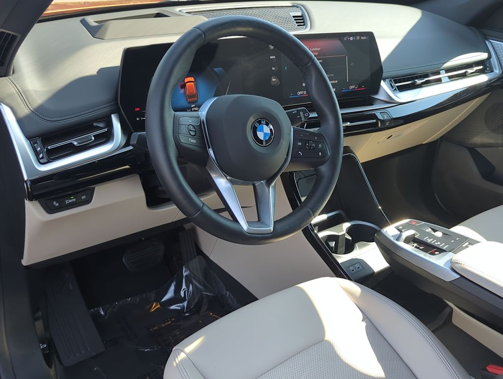 Thumbnail: 2025 BMW X1 - 2