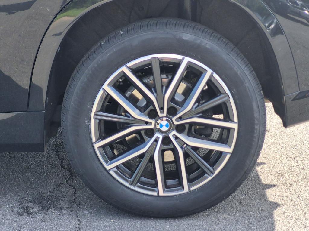 Thumbnail: 2023 BMW X1 - 7
