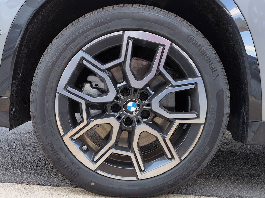 Thumbnail: 2026 BMW X1 - 8