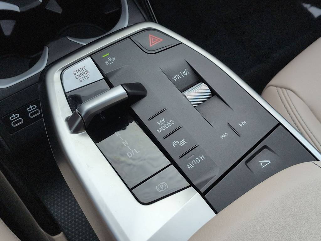 Thumbnail: 2025 BMW X1 - 15