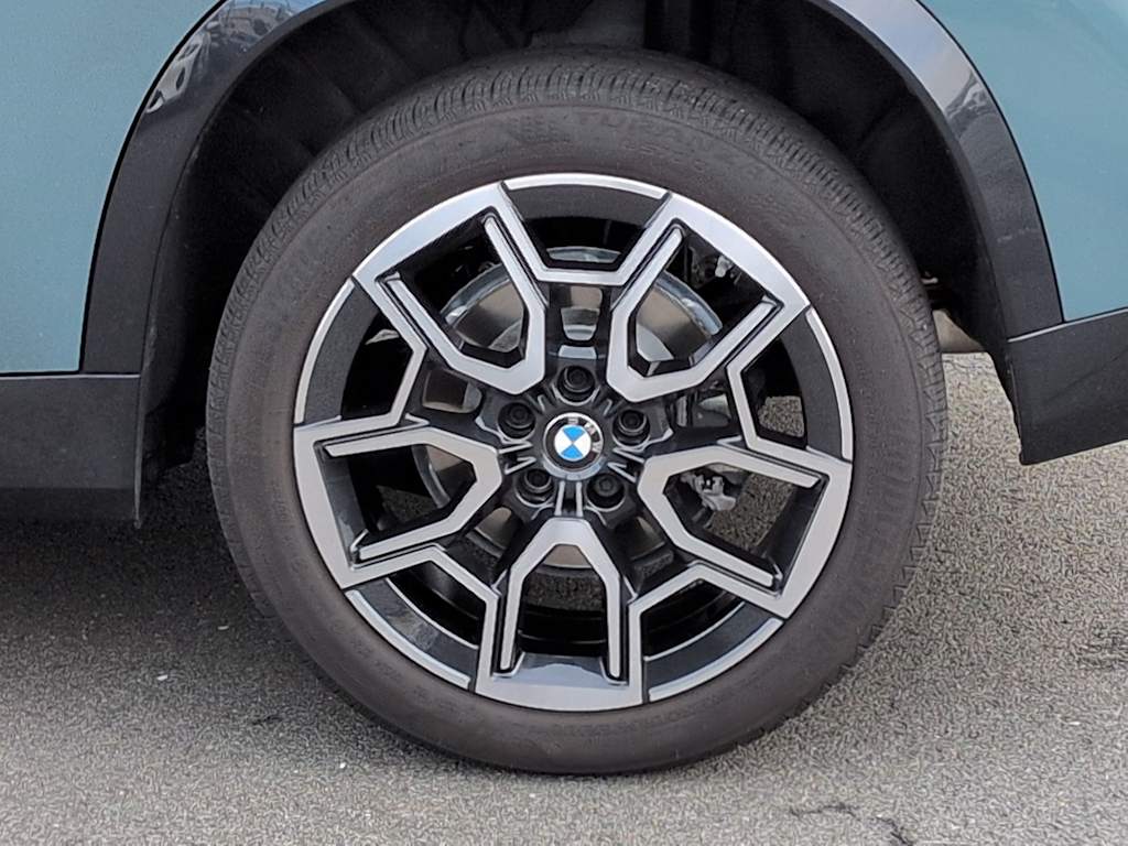 Thumbnail: 2025 BMW X1 - 8