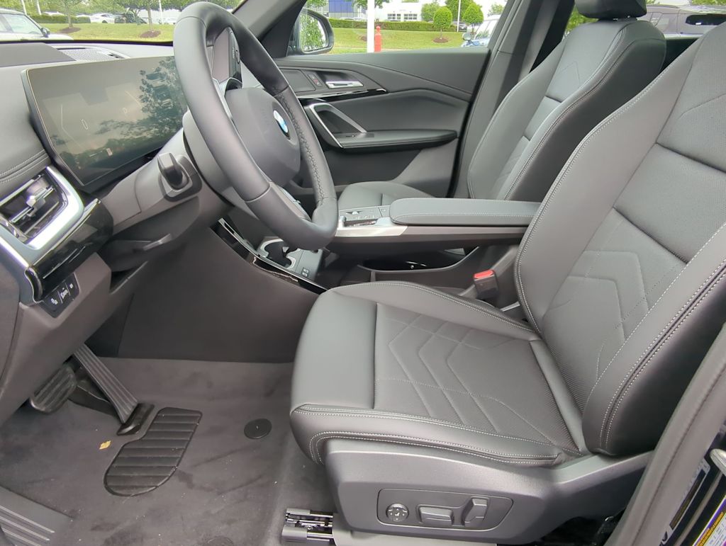 Thumbnail: 2025 BMW X1 - 11