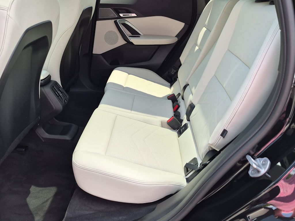 Thumbnail: 2026 BMW X1 - 13