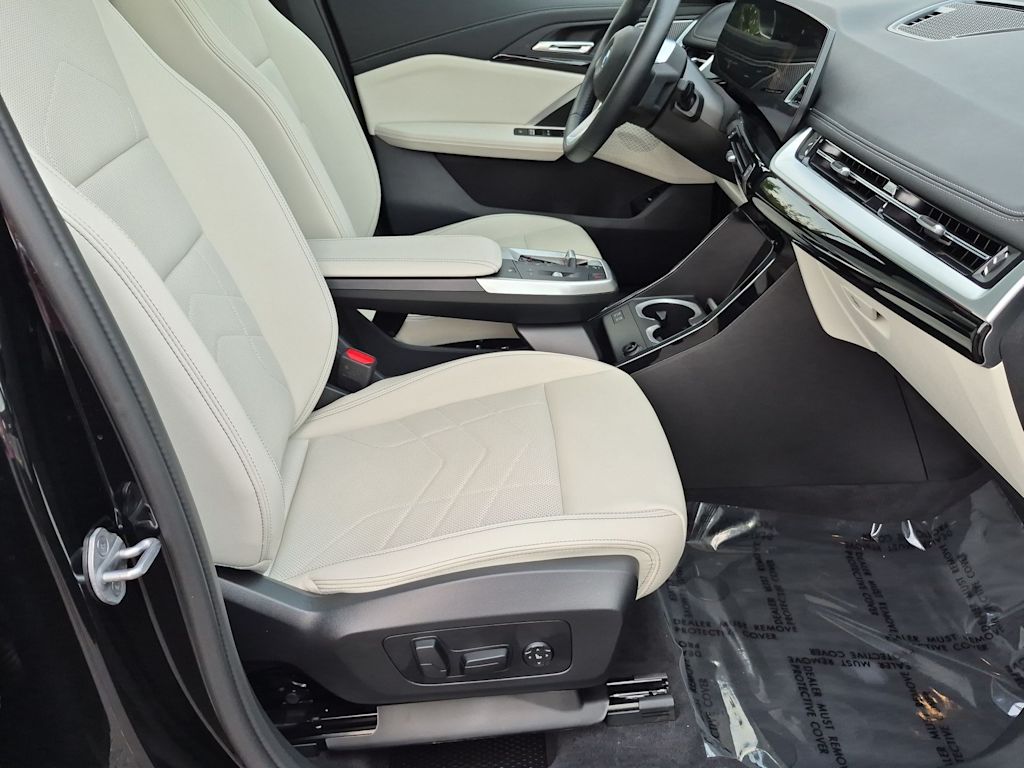 Thumbnail: 2026 BMW X1 - 31
