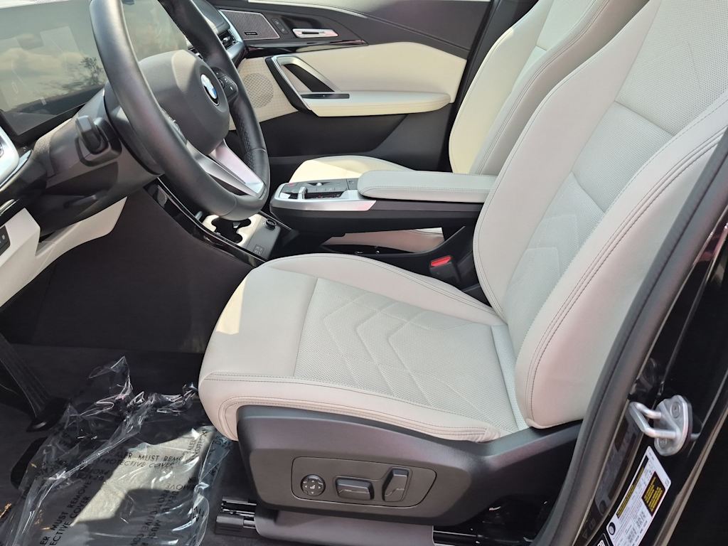 Thumbnail: 2026 BMW X1 - 11