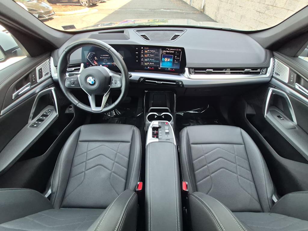 Thumbnail: 2023 BMW X1 - 10