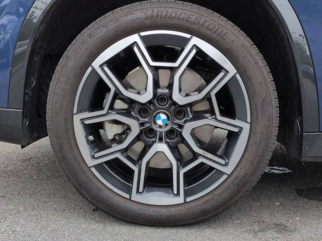 Thumbnail: 2025 BMW X1 - 8