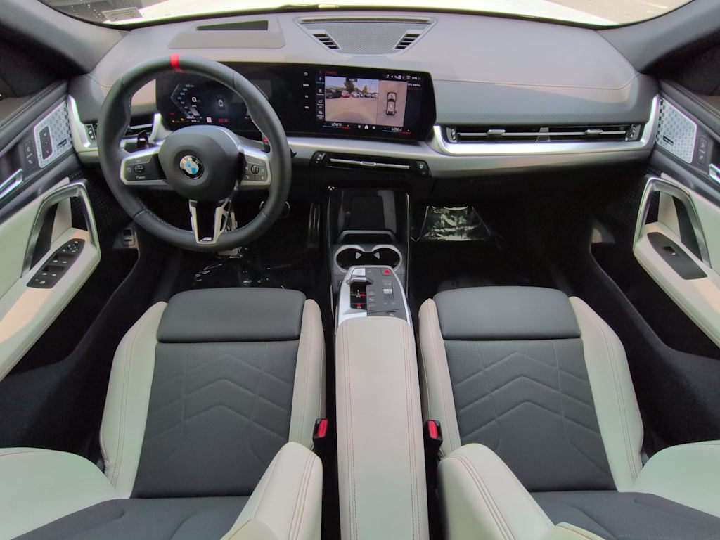 Thumbnail: 2025 BMW X2 - 8
