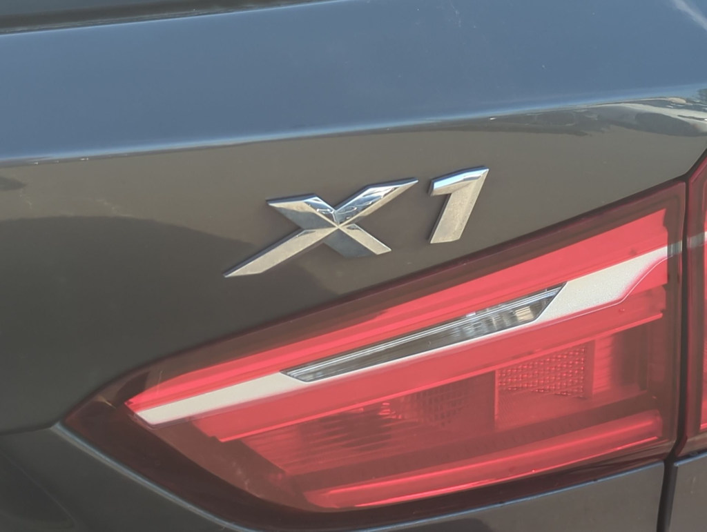 Thumbnail: 2016 BMW X1 - 26