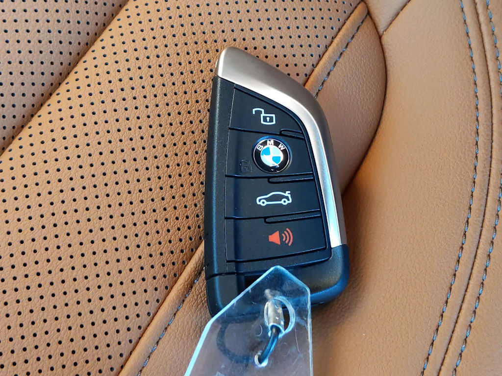 Thumbnail: 2025 BMW i4 - 18