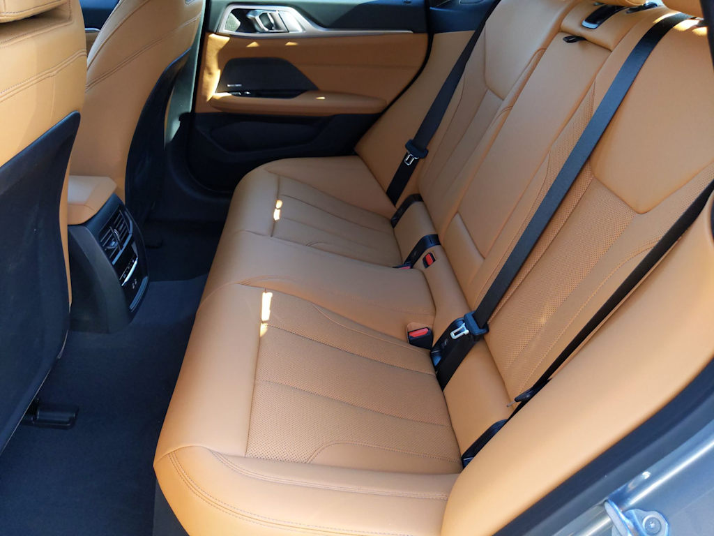 Thumbnail: 2025 BMW i4 - 12