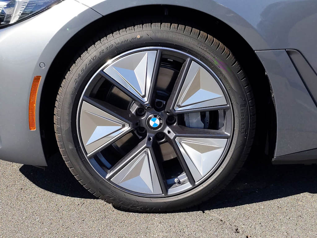 Thumbnail: 2025 BMW i4 - 7