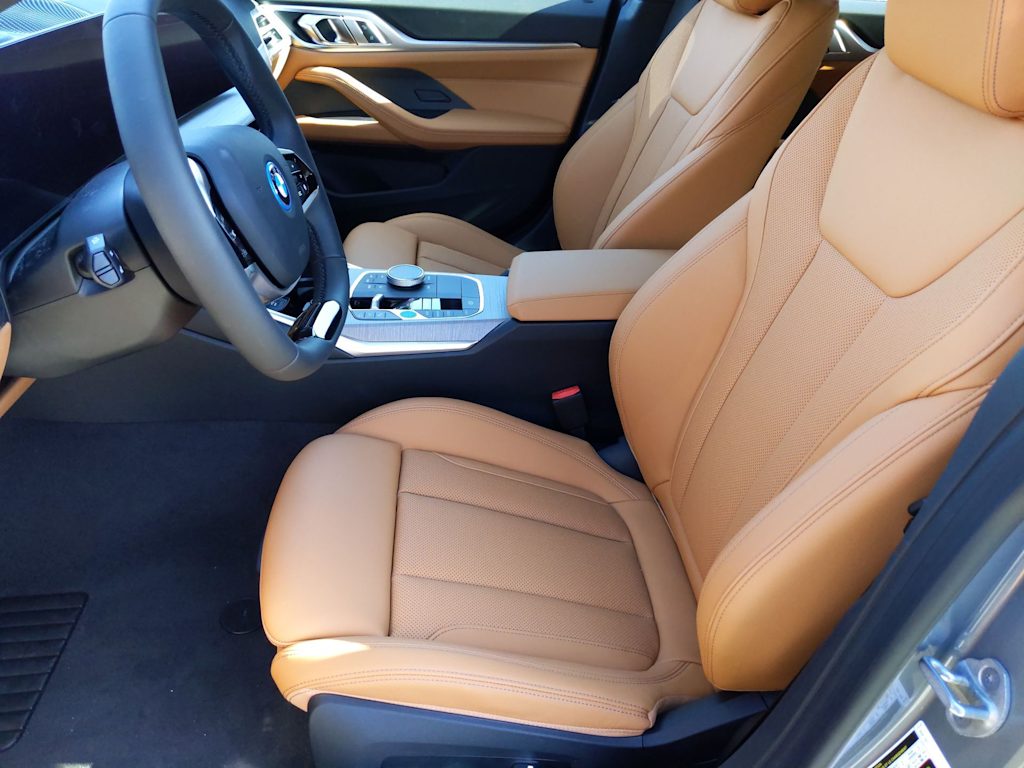 Thumbnail: 2025 BMW i4 - 10