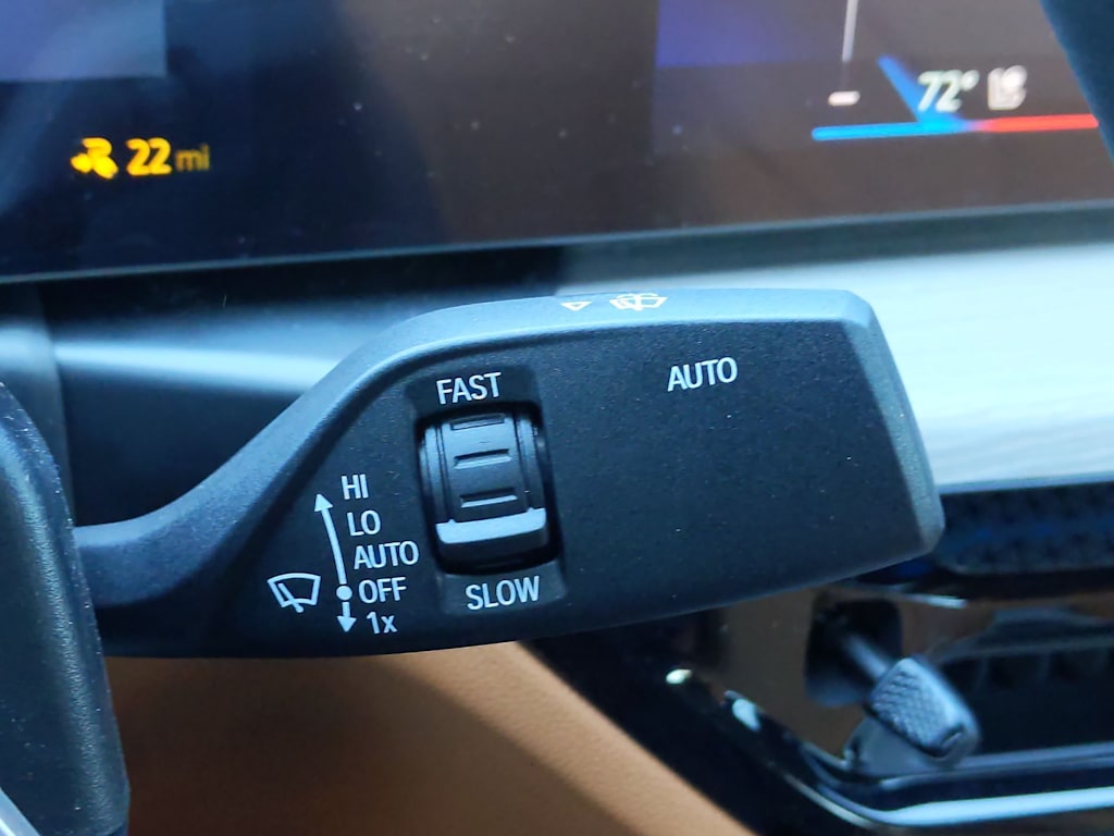 Thumbnail: 2025 BMW i4 - 14