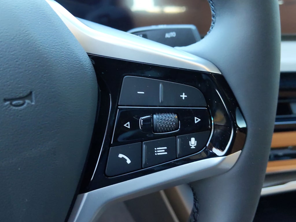 Thumbnail: 2025 BMW i4 - 32