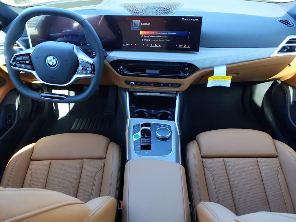 Thumbnail: 2025 BMW i4 - 9