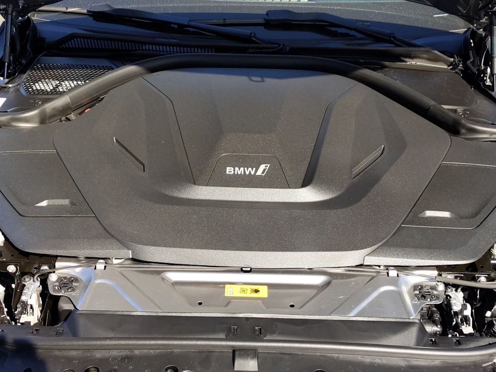 Thumbnail: 2025 BMW i4 - 8