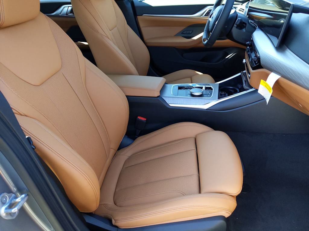 Thumbnail: 2025 BMW i4 - 30