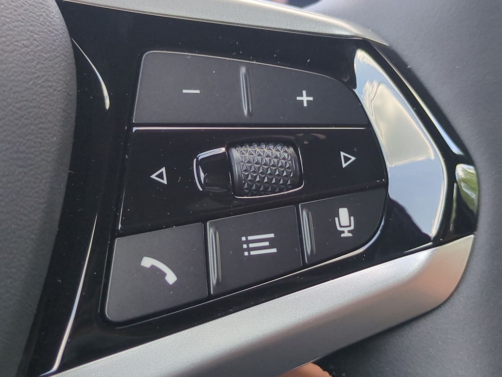 Thumbnail: 2025 BMW i4 - 30