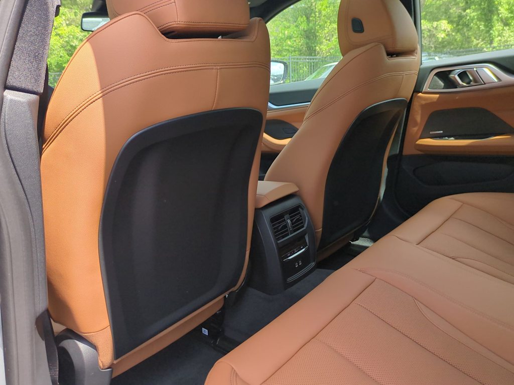 Thumbnail: 2025 BMW i4 - 12