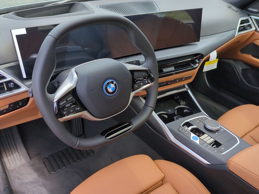 Thumbnail: 2025 BMW i4 - 2