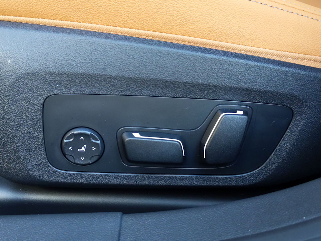 Thumbnail: 2025 BMW i4 - 26