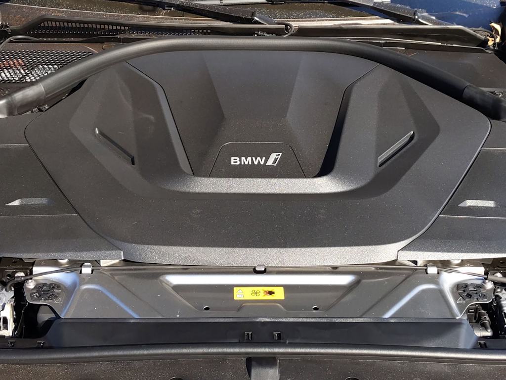 Thumbnail: 2025 BMW i4 - 8