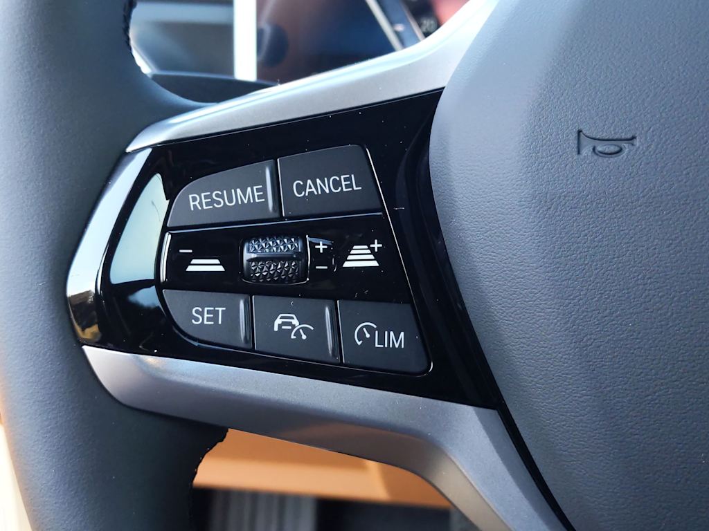 Thumbnail: 2025 BMW i4 - 31