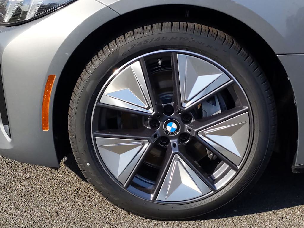 Thumbnail: 2025 BMW i4 - 7