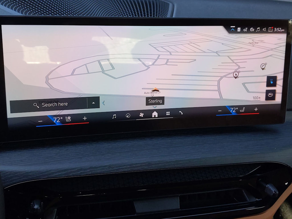 Thumbnail: 2025 BMW i4 - 35