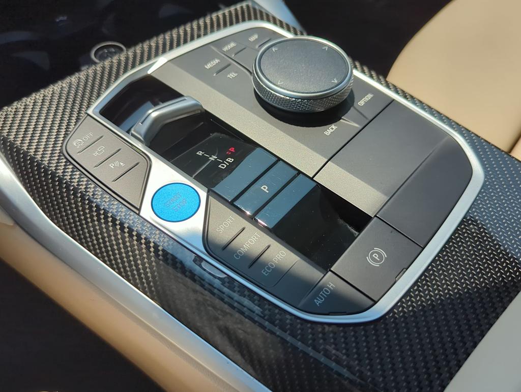 Thumbnail: 2024 BMW i4 - 35