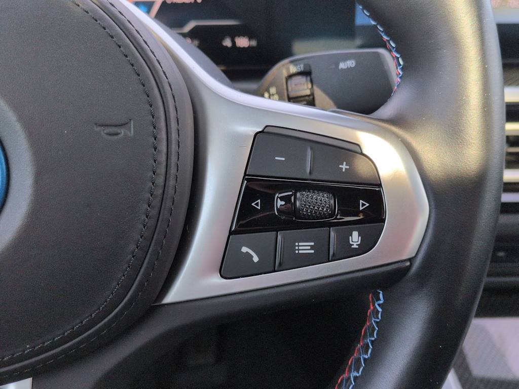 Thumbnail: 2023 BMW i4 - 32