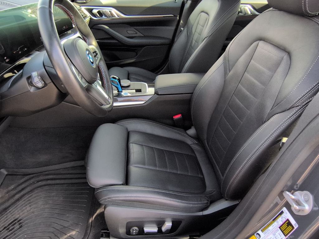 Thumbnail: 2023 BMW i4 - 10