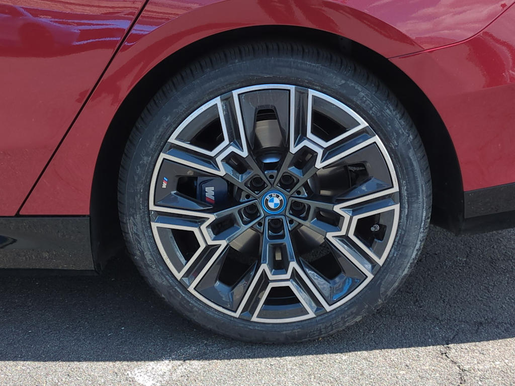Thumbnail: 2024 BMW i5 - 8