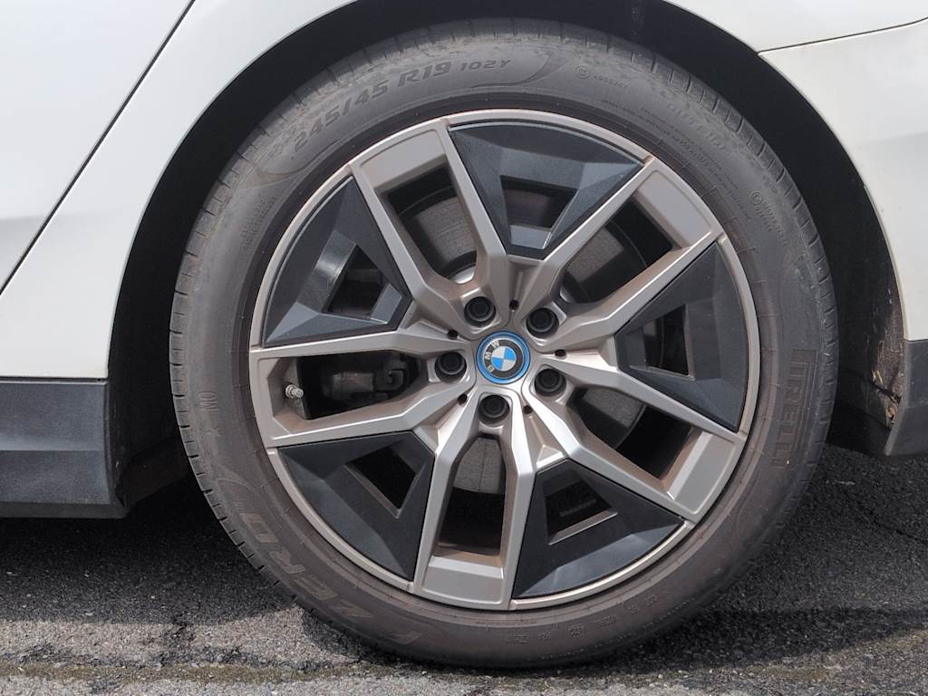 Thumbnail: 2024 BMW i5 - 7