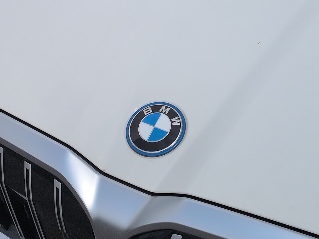Thumbnail: 2024 BMW i5 - 24