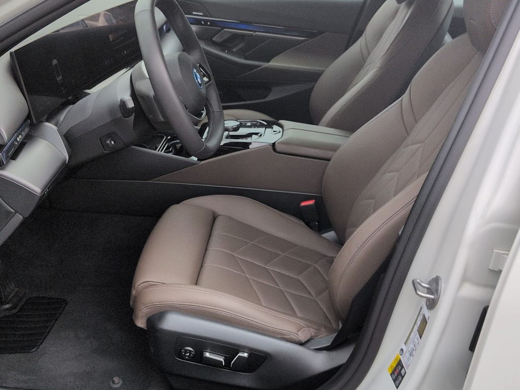 Thumbnail: 2024 BMW i5 - 10