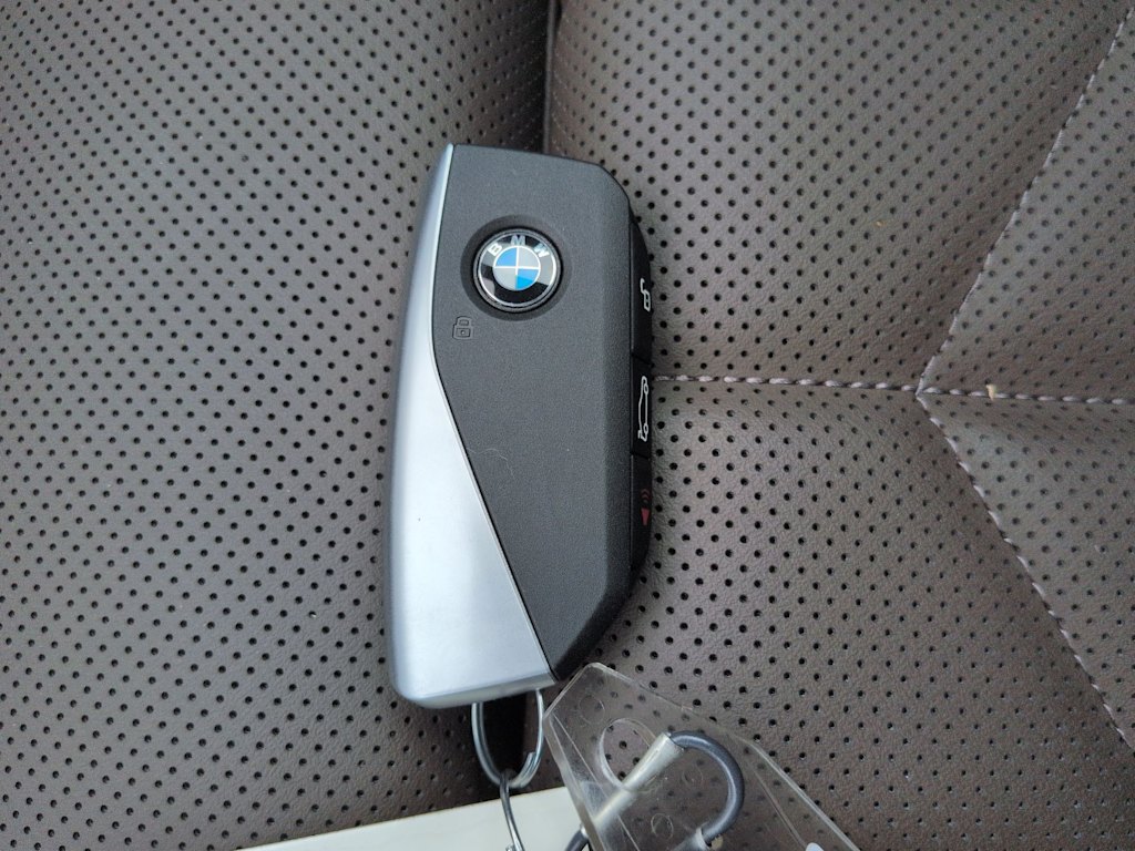 Thumbnail: 2024 BMW i5 - 17