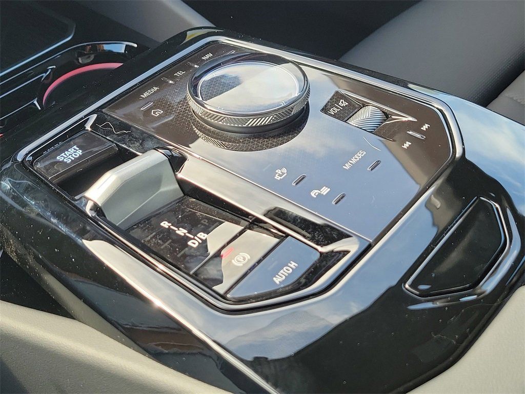 Thumbnail: 2024 BMW i5 - 7