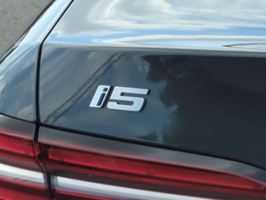 Thumbnail: 2024 BMW i5 - 24