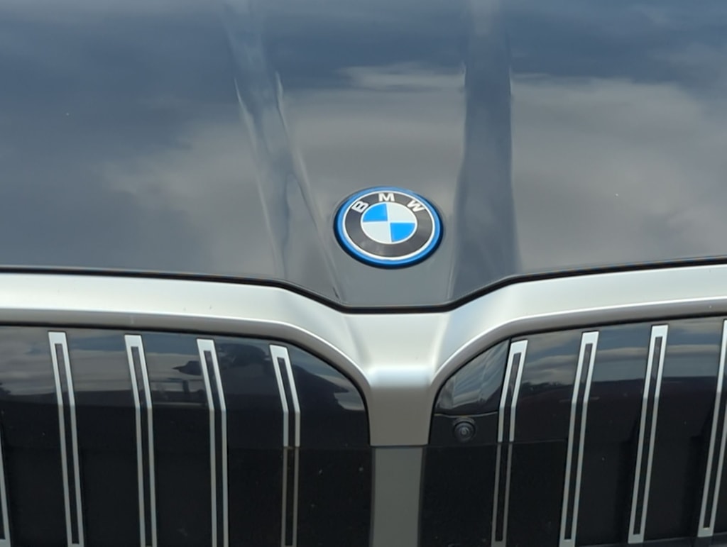Thumbnail: 2024 BMW i5 - 6