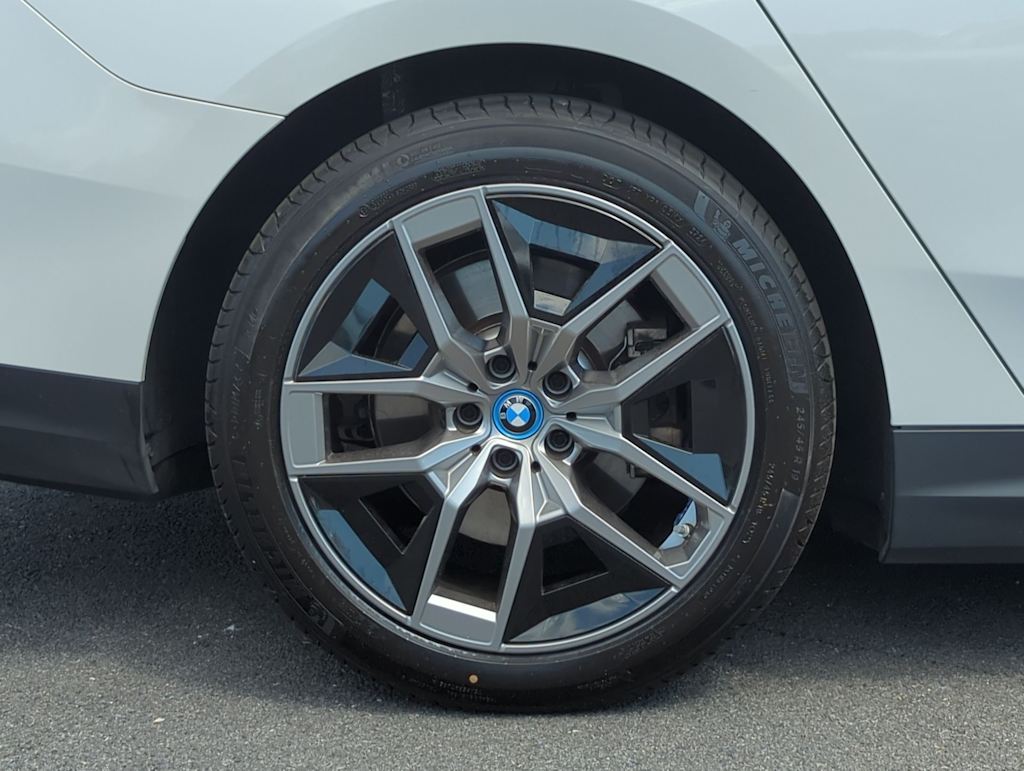 Thumbnail: 2024 BMW i5 - 8