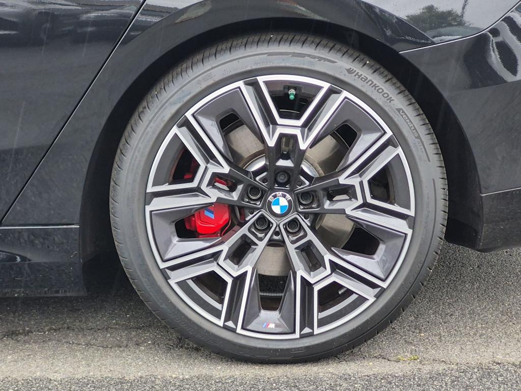 Thumbnail: 2026 BMW i5 - 8